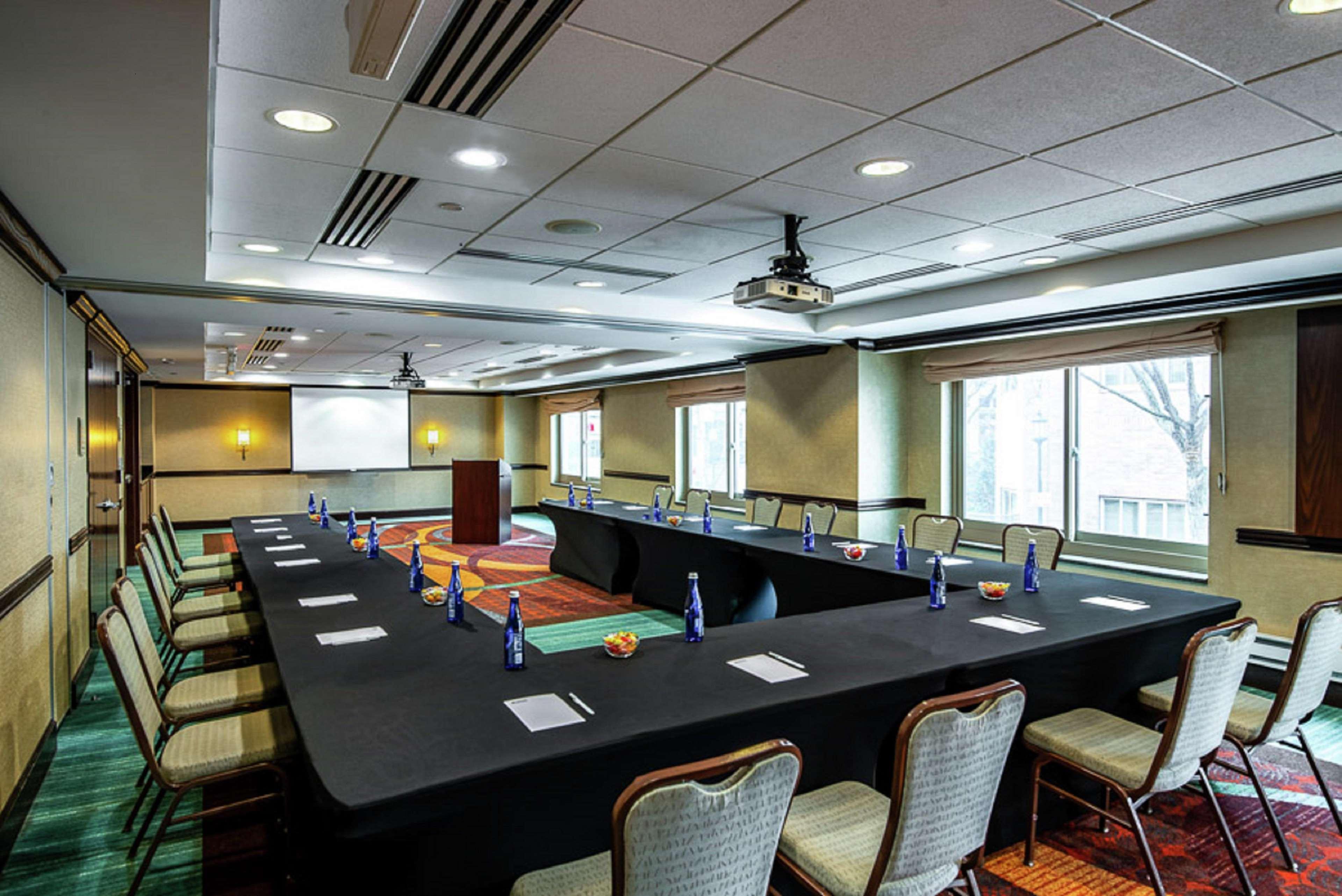 Hilton Garden Inn Bethesda Downtown Luaran gambar